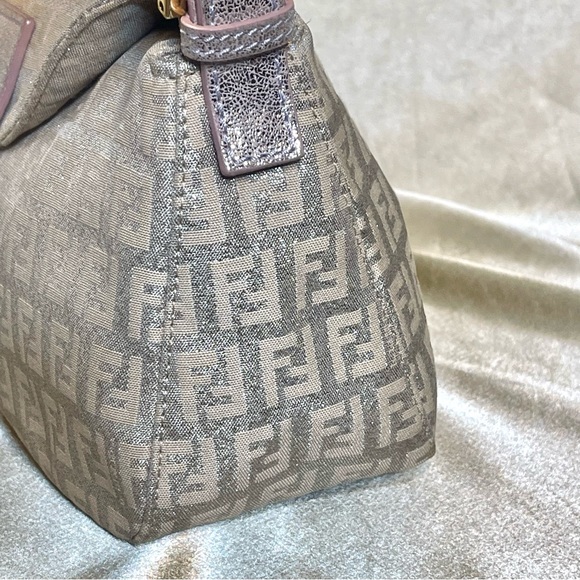 💕SOLD💕Fendi vintage zucchino monogram logo mama baguette rose gold shimmer - Picture 13 of 16